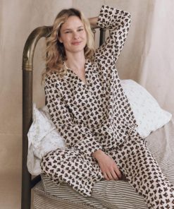 Attireknit.shop4f51a8b4b1 1